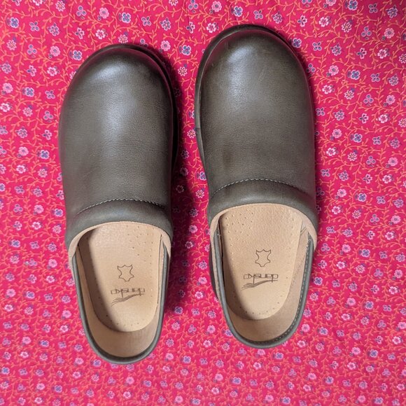 New Dansko Platform Pro Green Burnished Nubuck Clogs Work Shoes Minimalist - Picture 4 of 10